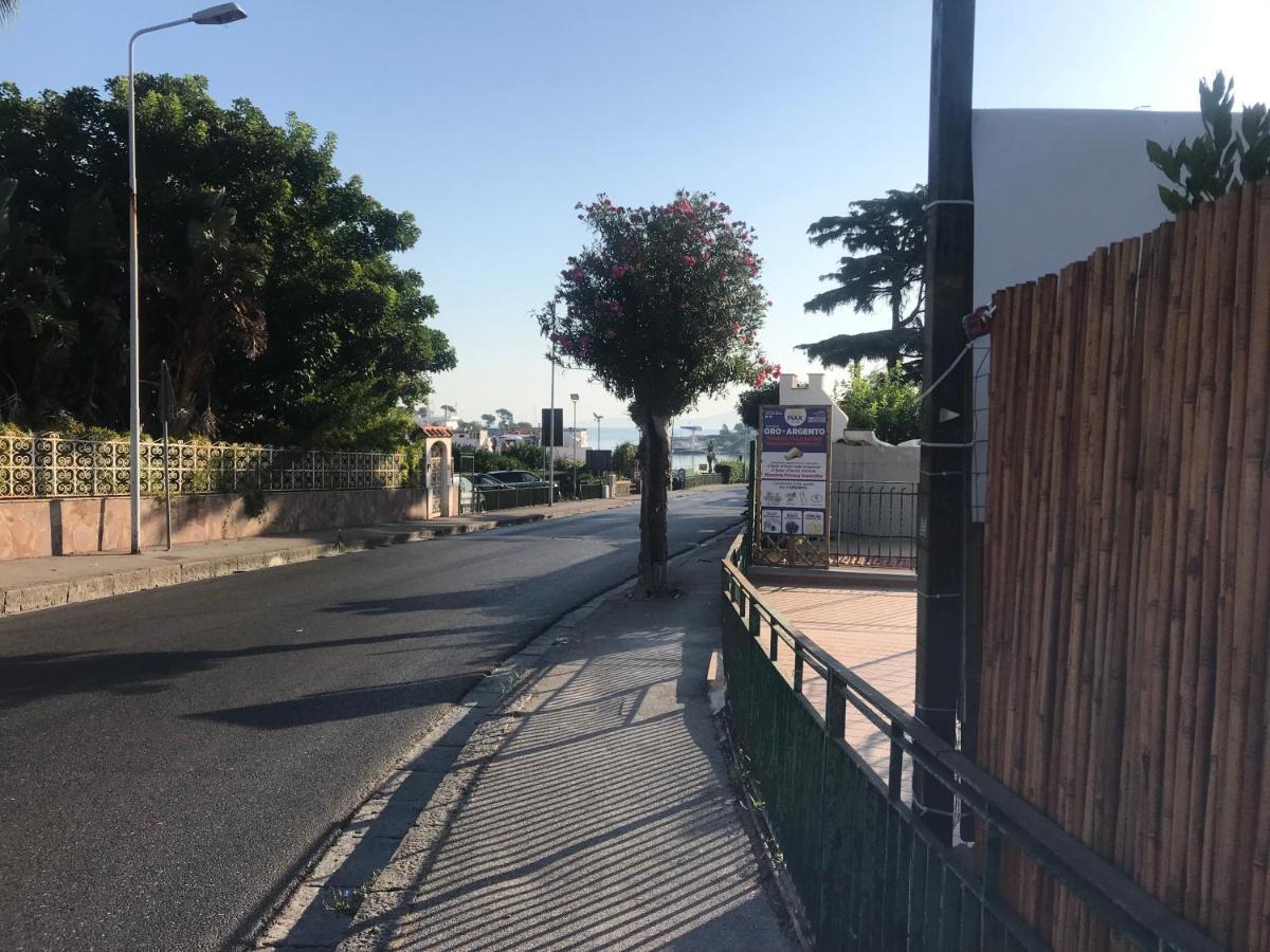 Ferienwohnung La Casetta Al Porto Di Ischia Exterior foto